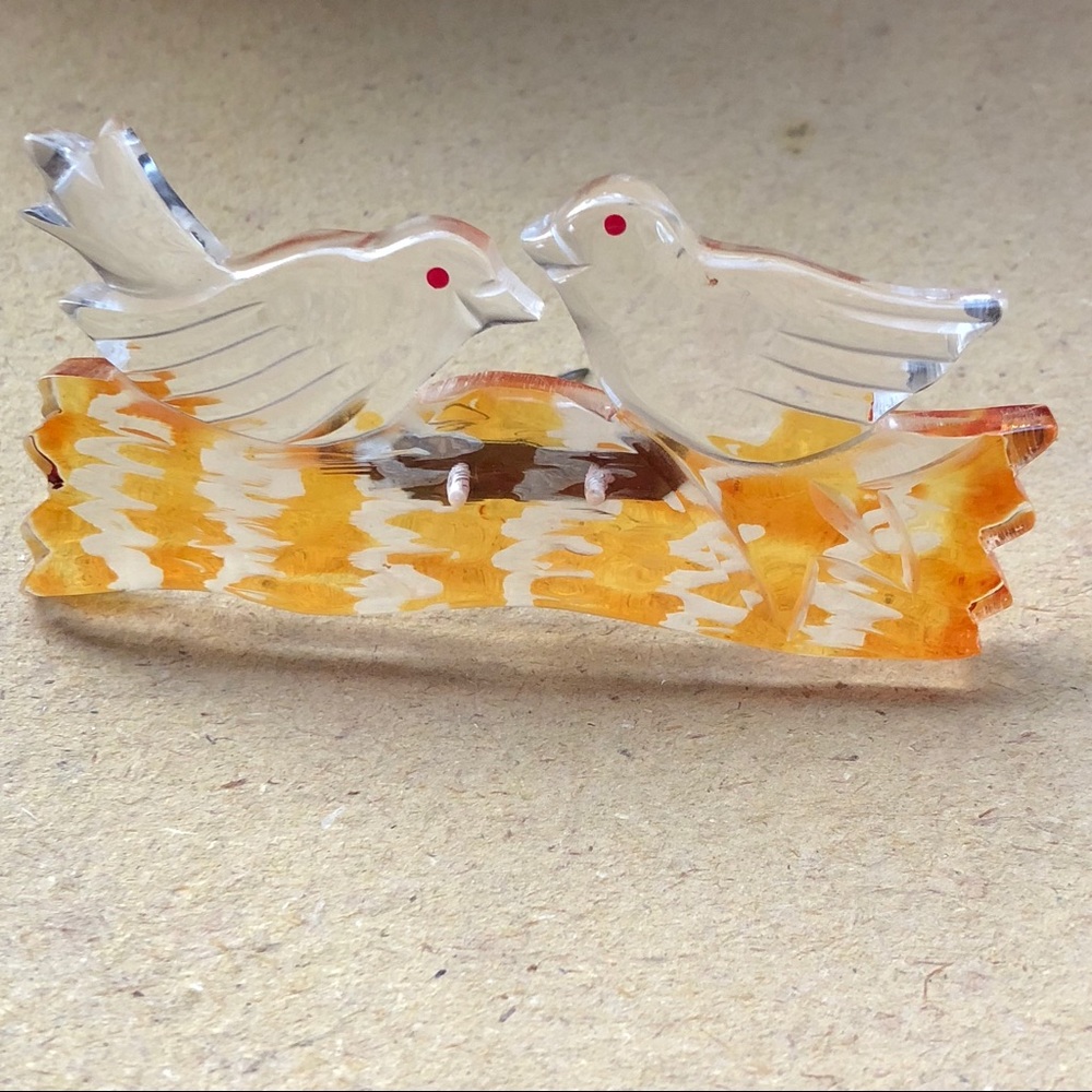 1940s carved Lucite bird Brooch